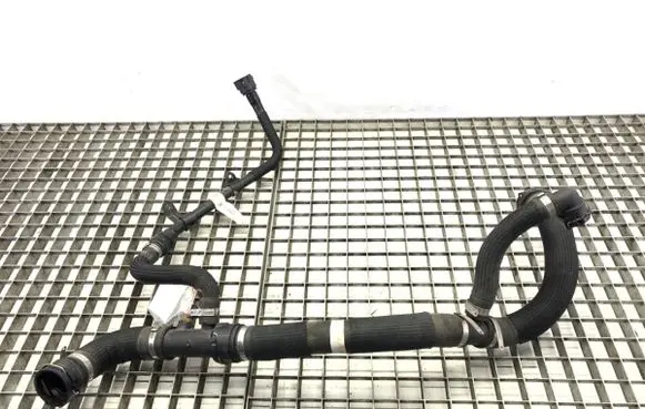 Engine coolant pipe/hose