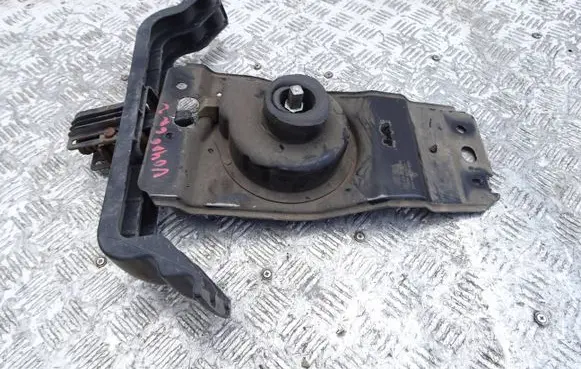 Chrysler Voyager Spare wheel mounting bracket 4535973
