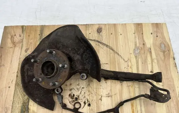 Lexus GS 300 400 430 Front wheel hub spindle knuckle
