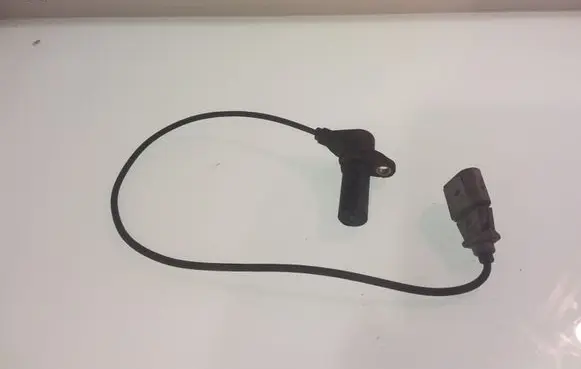 Volkswagen Golf IV Crankshaft position sensor 038907319D