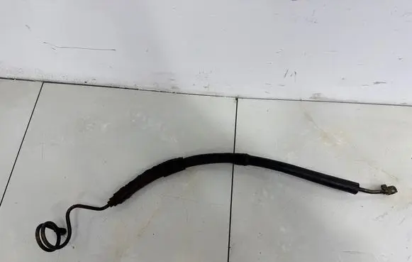 Audi A4 S4 B7 8E 8H Power steering hose/pipe/line 
