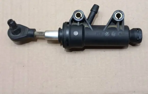 BMW 3 E46 Clutch master cylinder 1163899
