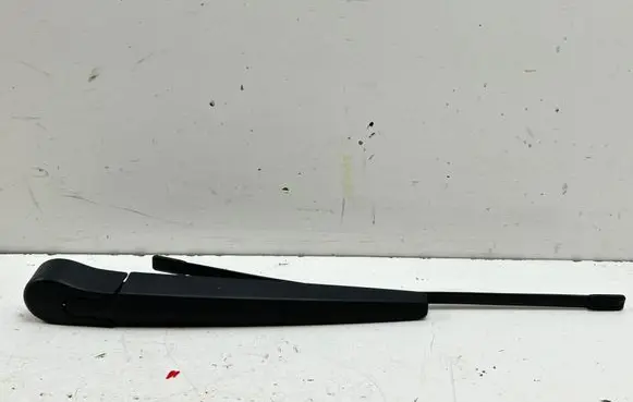 BMW 3 E90 E91 Rear wiper blade arm 7118206
