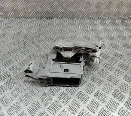 BMW X2 F39 Engine mount bracket 8743621