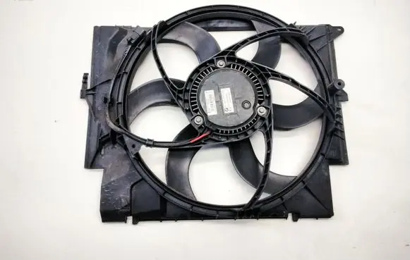 BMW 1 E82 E88 Electric radiator cooling fan 7788906 6937515 16326937515