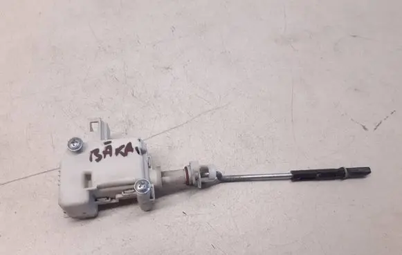 Volkswagen PASSAT B5.5 Central locking motor 3B0959782 3C2810773B