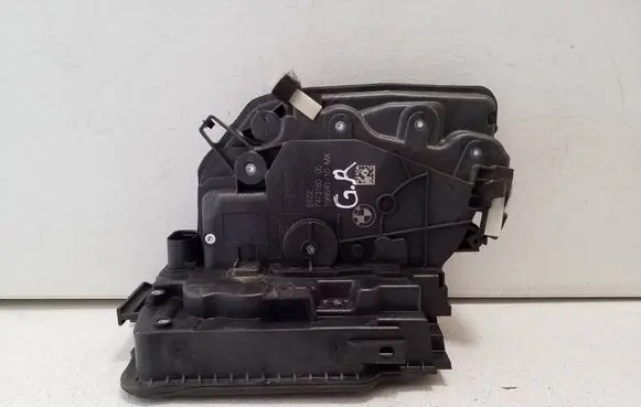 BMW X6 F16 Rear door lock 7473160 51227473160