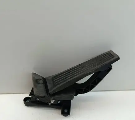 Hyundai i40 Accelerator throttle pedal 327272T900