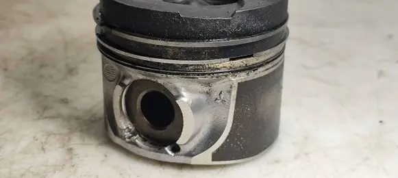Mitsubishi Outlander Piston M174