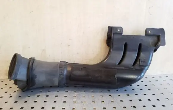 Mitsubishi Pajero Air intake duct part MR404731