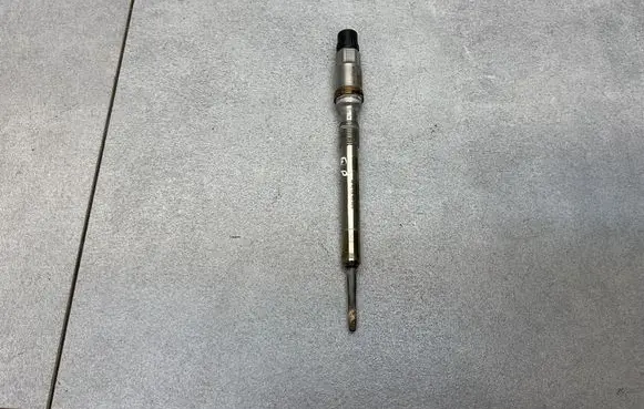 Volkswagen PASSAT B8 Glow plug 03L905061L