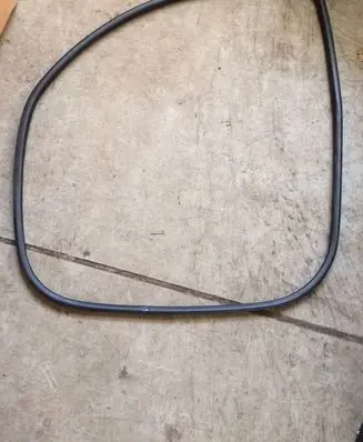 Lexus IS 200-300 Front door rubber seal 