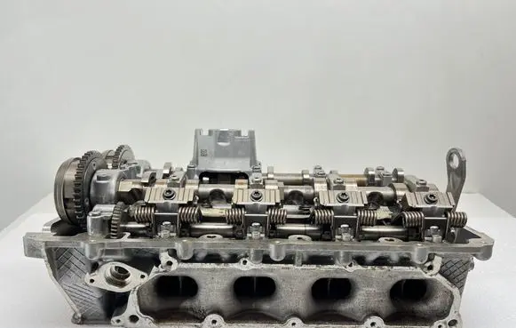 BMW 8 G15 Engine head 11122120714 2120714 11318600426