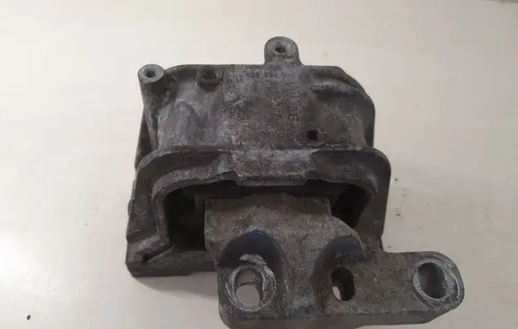 Audi A3 S3 8P Engine mount bracket 1K0199262