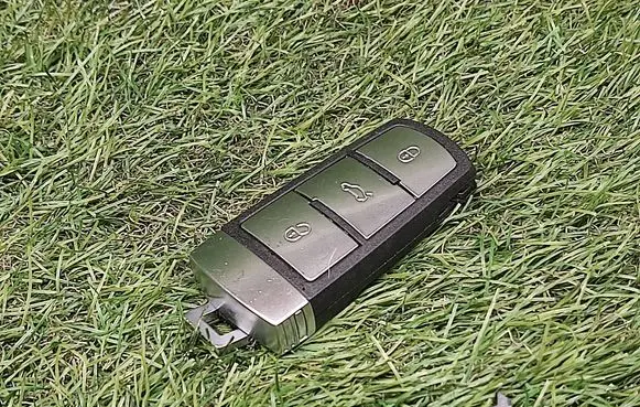 Volkswagen PASSAT B7 Ignition key/card 3C0959752BA 5FA00906610