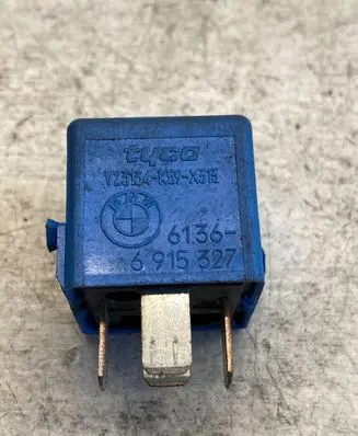 BMW 5 E60 E61 Other relay 61366915327