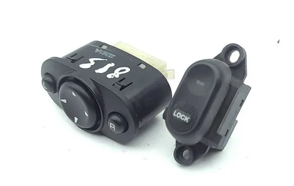 Chrysler PT Cruiser A set of switches 04608505AB 04671623AA