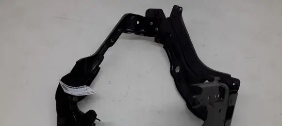 Mercedes-Benz E W211 Headlight/headlamp mounting bracket