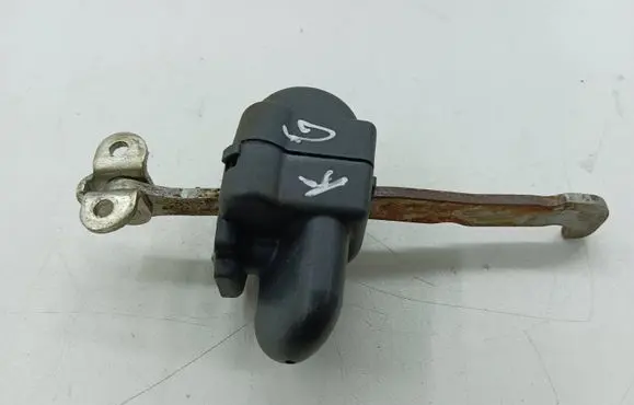 Maserati Quattroporte Rear door check strap stopper