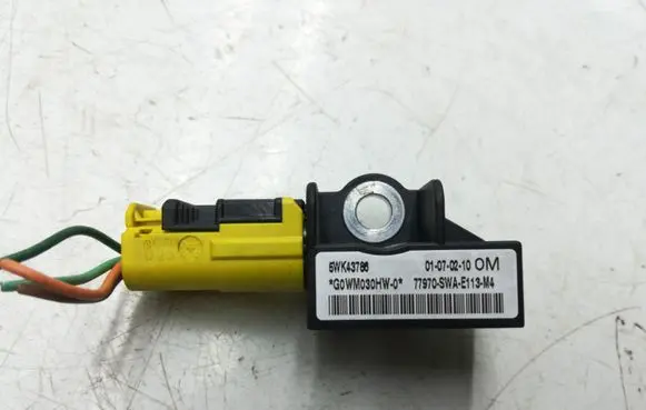 Honda CR-V Airbag deployment crash/impact sensor 5WK43786 G0WM030HW0 77970SWAE113M4