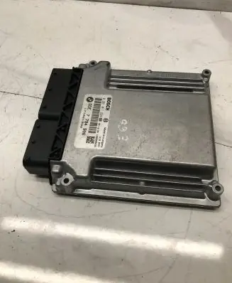 BMW 5 E60 E61 Engine control unit/module 7794906 171021932 1039S05035