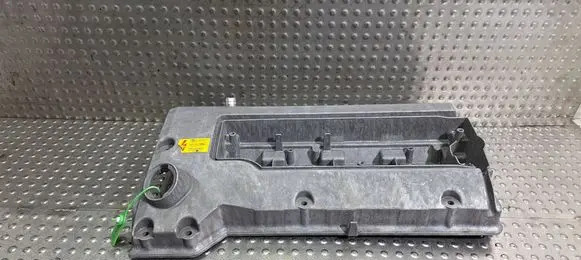 Mercedes-Benz Vito Viano W638 Rocker cam cover A1110101030