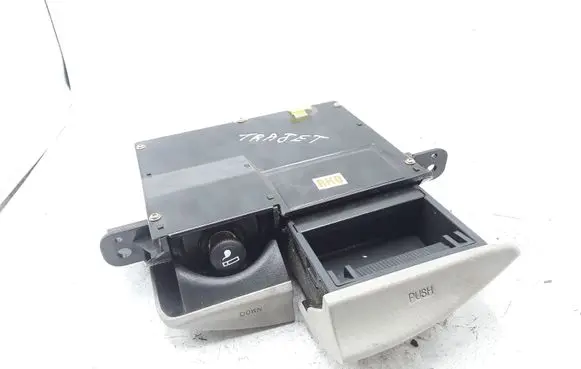 Hyundai Trajet Ashtray (front) NOCODE