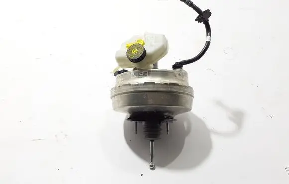 BMW 5 G30 G31 G38 Brake booster 6874526