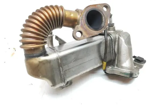 Renault Trafic III (X82) EGR valve cooler 147350678R 11719A2840