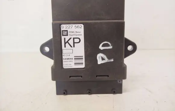 Opel Vectra C Door control unit/module 9227562 360572197 5WK46002