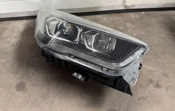 Ford Kuga II Headlight/headlamp GV4113D154EF
