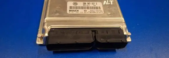 Volkswagen PASSAT B5 Engine control unit/module 3B0907557S 0261208536 1039S04850