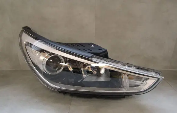 Hyundai i30 Headlight/headlamp 92102G4020