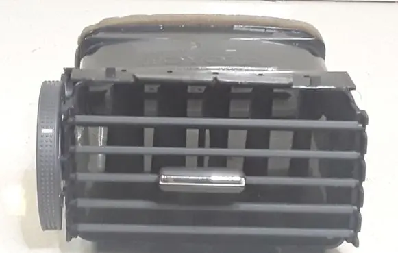 Toyota Avensis T250 Dash center air vent grill TSM5512G