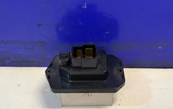 Jaguar XF X250 Heater blower fan relay 0778001020