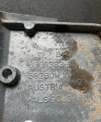 BMW X3 G01 Driveshaft support bearing bracket 863938