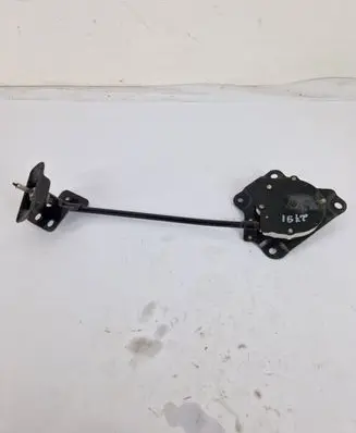 KIA Sorento Spare wheel mounting bracket 