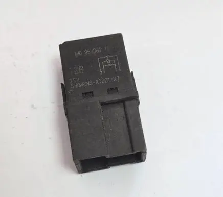 Mitsubishi Space Star Other relay MB953382 A1001X7