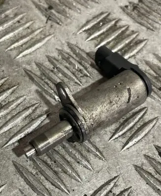 Audi A4 S4 B8 8K Camshaft vanos timing valve 06H103697A