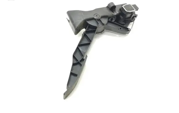 Mercedes-Benz A W169 Accelerator throttle pedal A1693000104