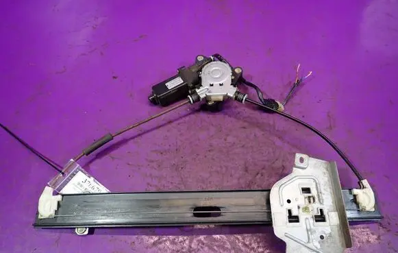 Chevrolet Evanda Front door window regulator with motor