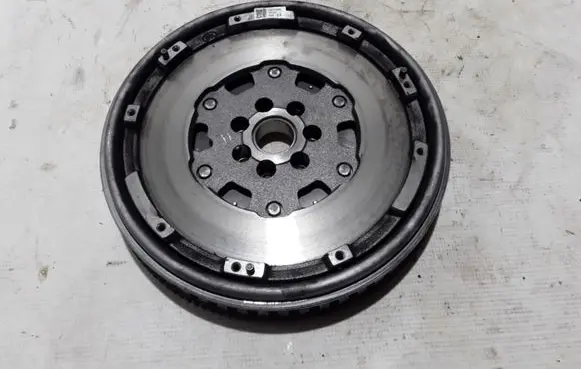 Dacia Duster II Dual mass flywheel 123107790R