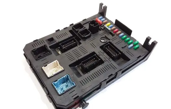 Peugeot 307 Comfort/convenience module 9663510180 BSI2004H01