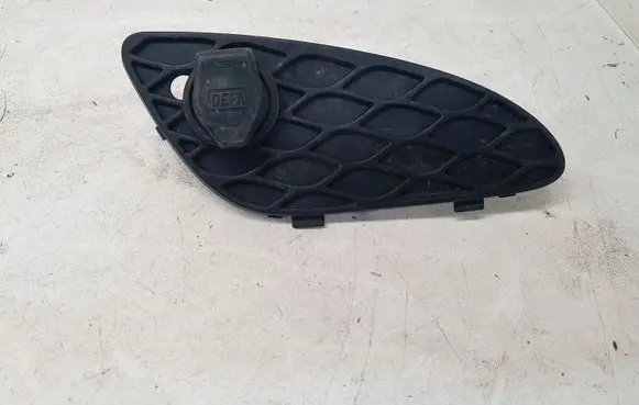 Mercedes-Benz E W211 Front bumper lower grill A2118850253
