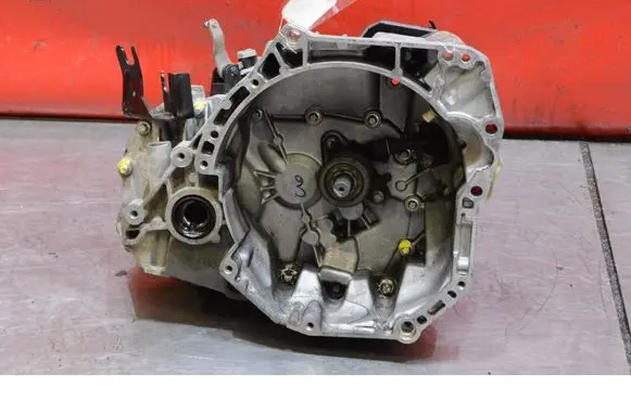 Nissan Micra Manual 6 speed gearbox JH3338