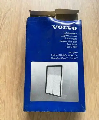 Volvo V70 Air filter 9186361 6766825
