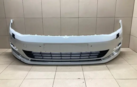 Volkswagen Golf VII Front bumper 5G0807221