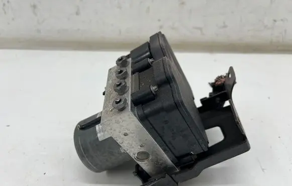 Mercedes-Benz CLA C118 X118 ABS Pump A2439008700