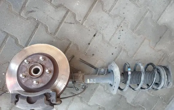 Nissan Qashqai Front wheel hub spindle knuckle 026