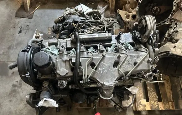 Volvo XC70 Engine 9186946A 8642831A